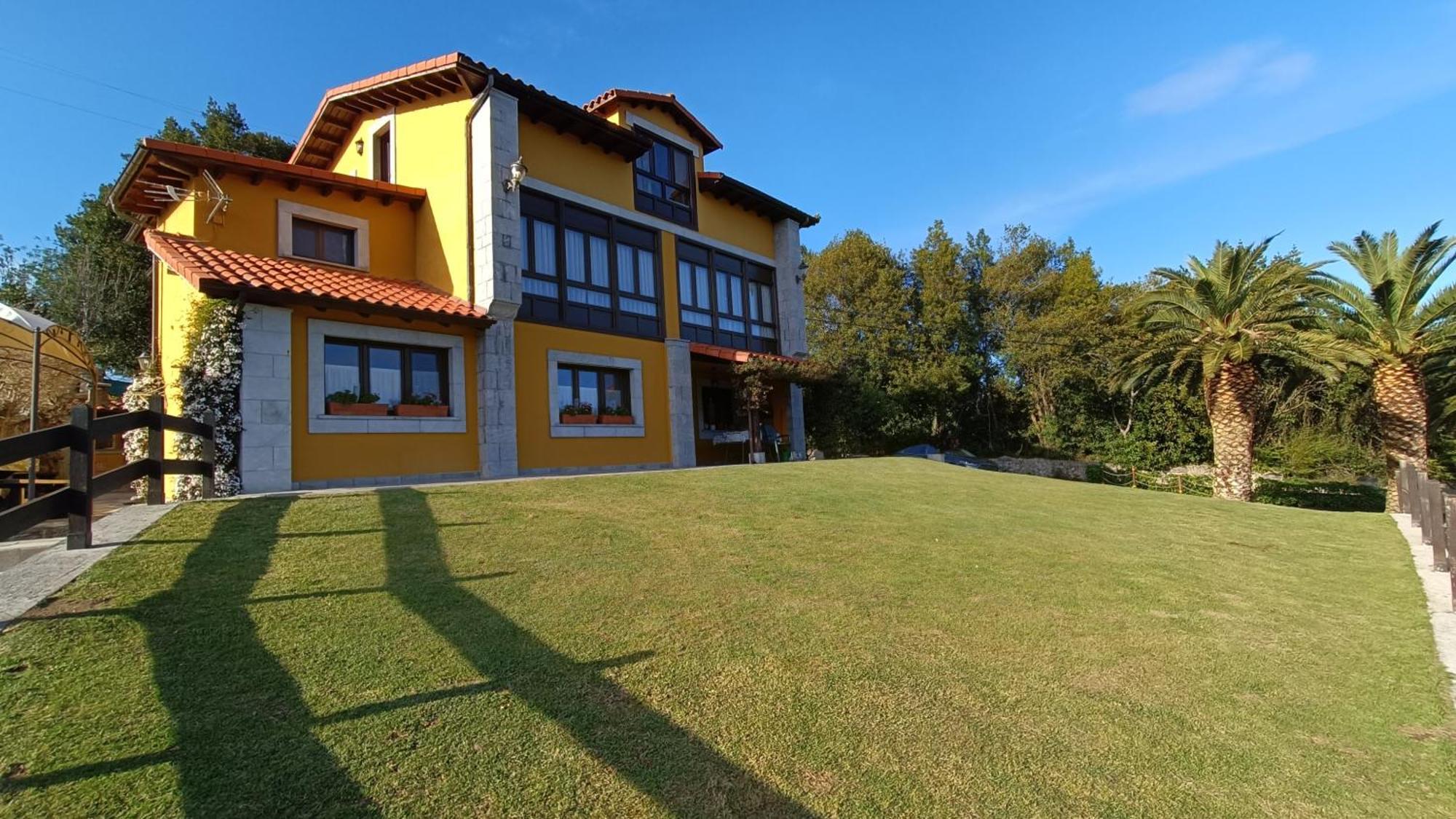 El Corral Del Acebo Casa de hóspedes Nueva De Llanes Exterior foto
