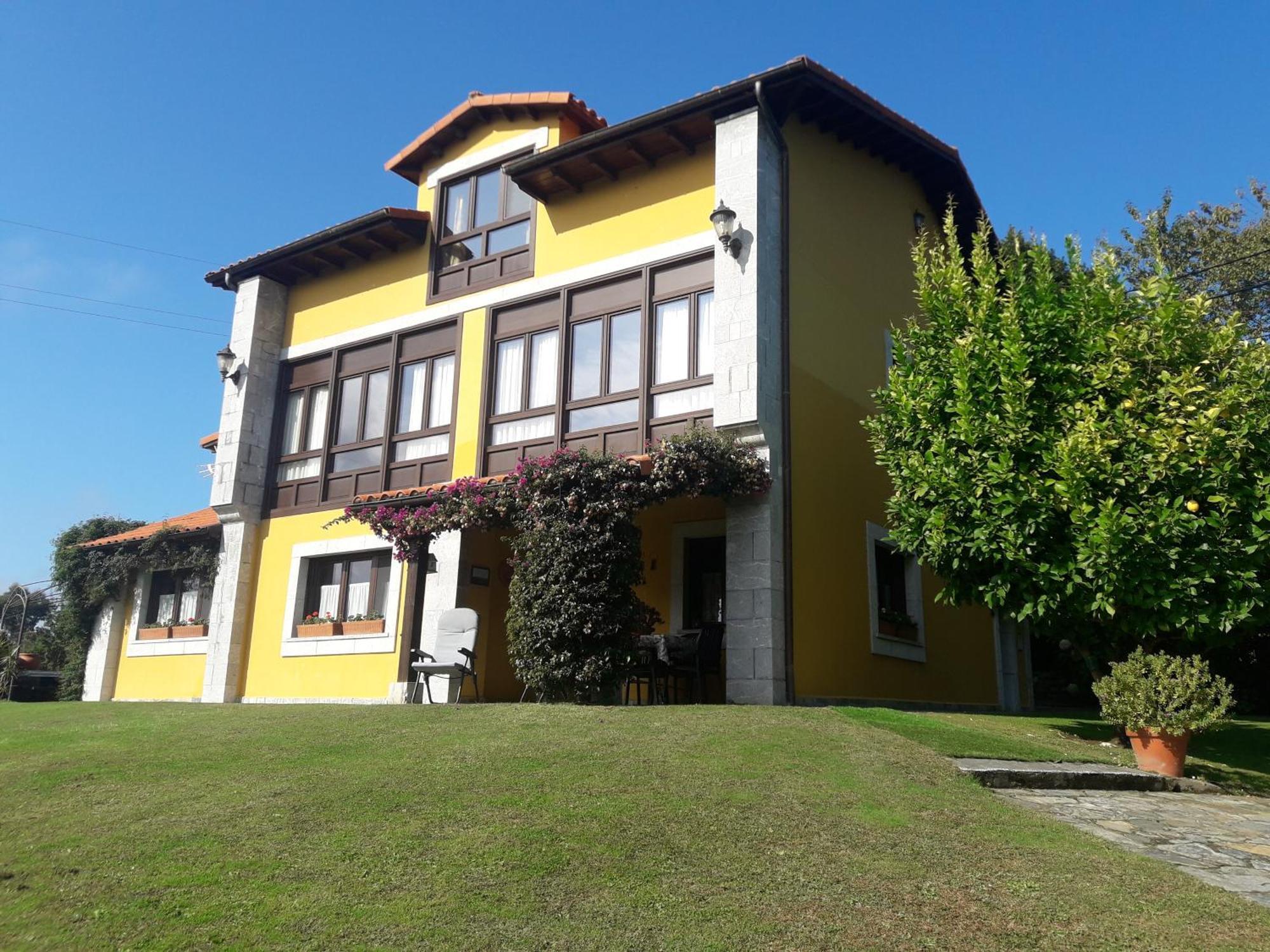 El Corral Del Acebo Casa de hóspedes Nueva De Llanes Exterior foto